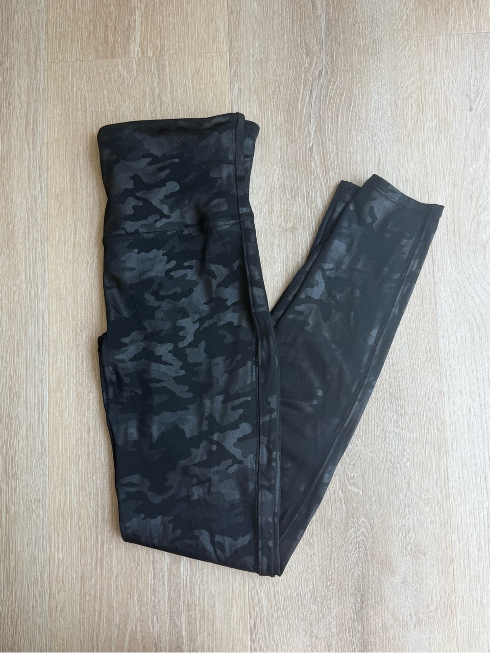 SPANX Black & Gray Camo Leggings